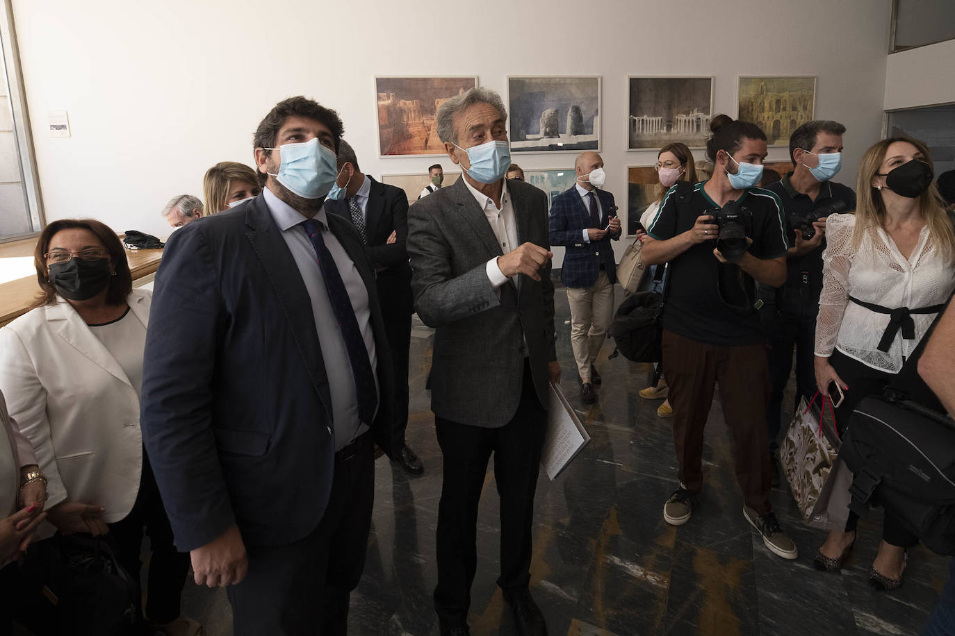 Fotos: Las acuarelas de Pedro Cano suben a escena