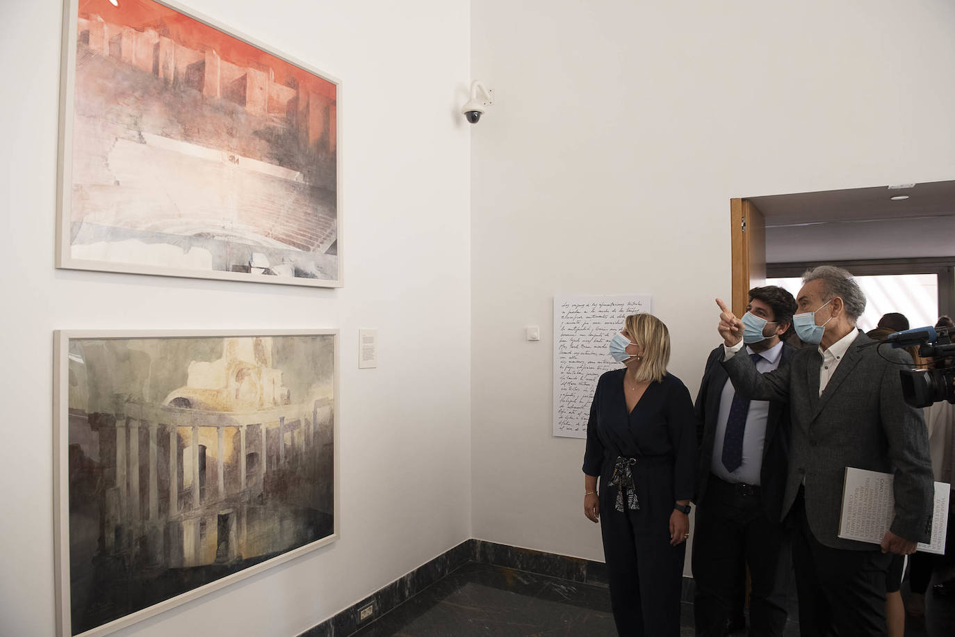 Fotos: Las acuarelas de Pedro Cano suben a escena