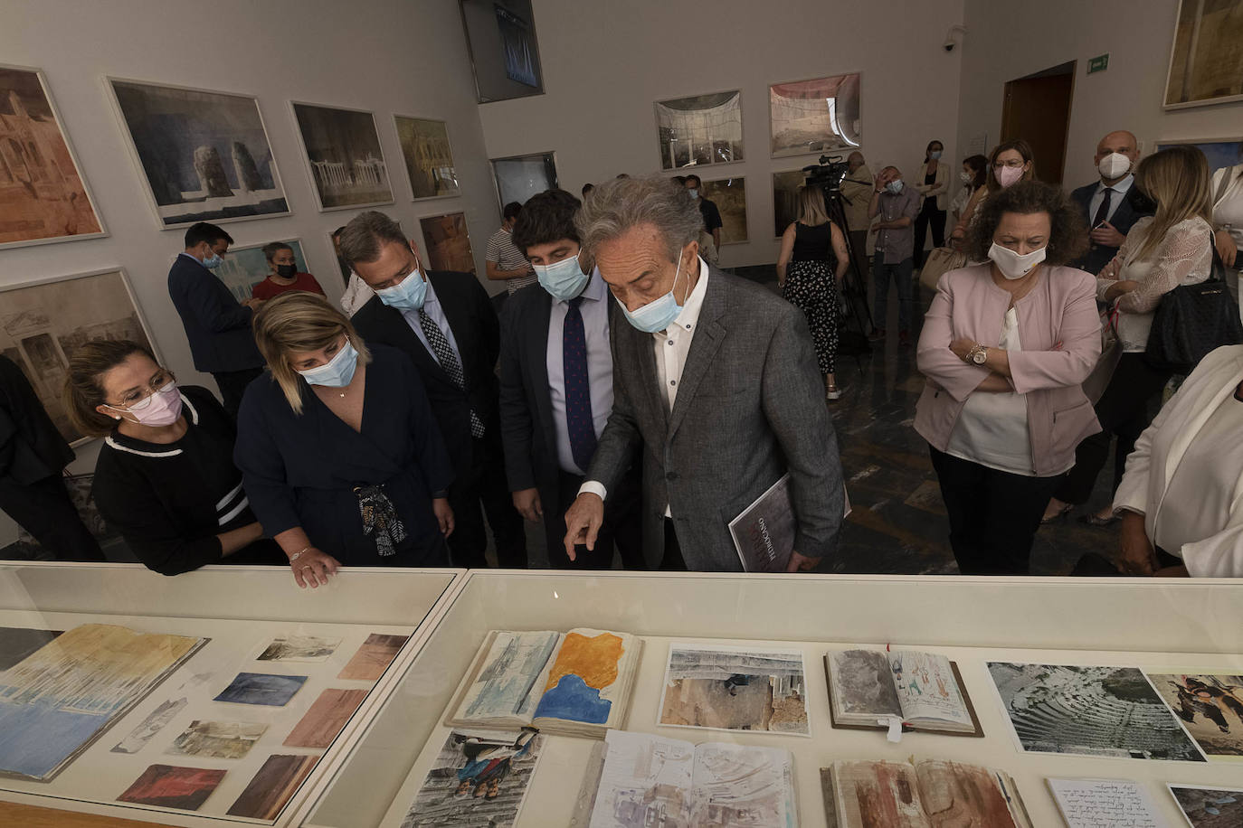 Fotos: Las acuarelas de Pedro Cano suben a escena
