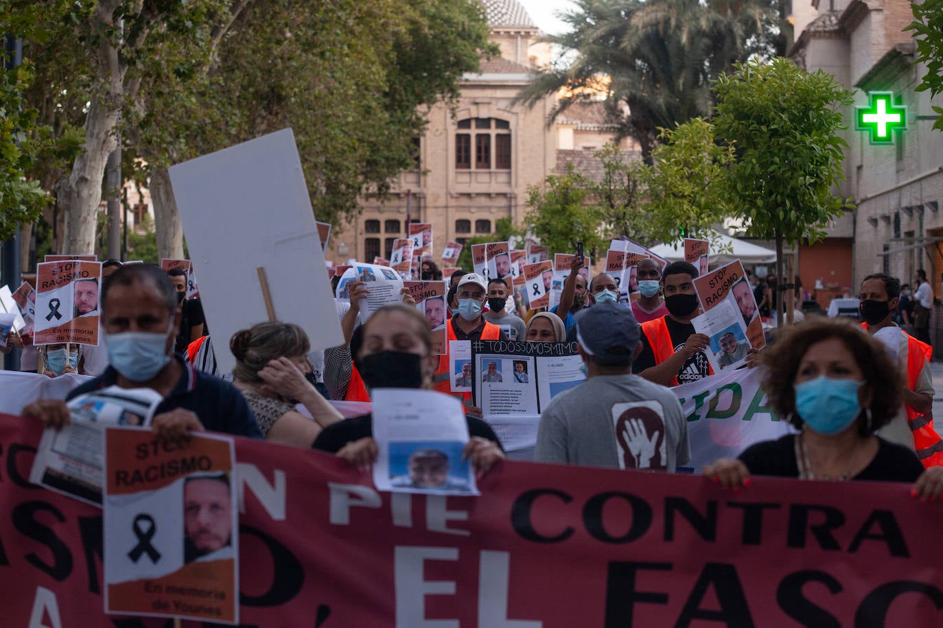 Fotos: Movilización en Murcia contra &quot;el odio, el racismo y la xenofobia&quot;