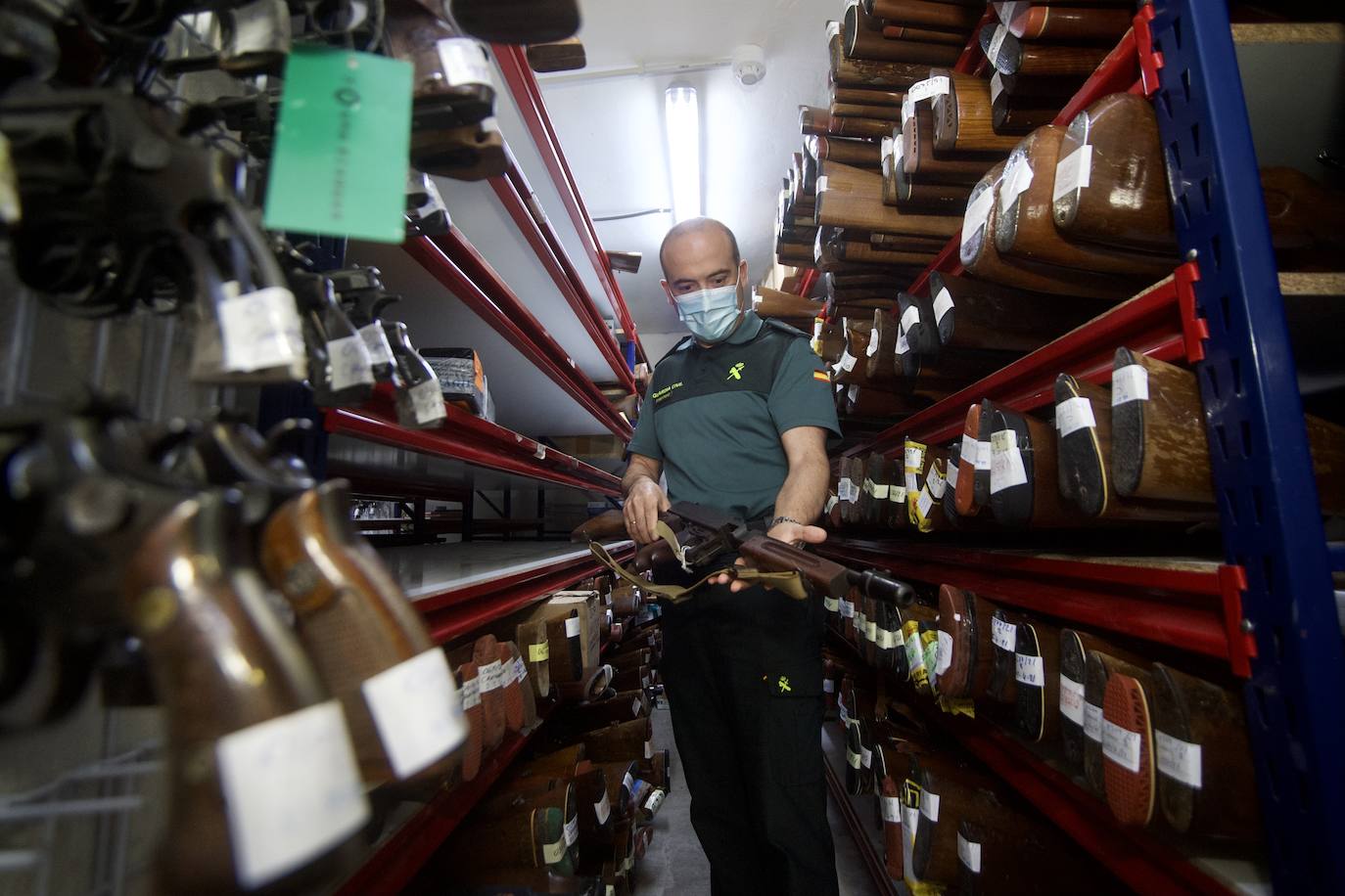 Fotos: La Intervención de Armas de la Guardia Civil cumple 35 años