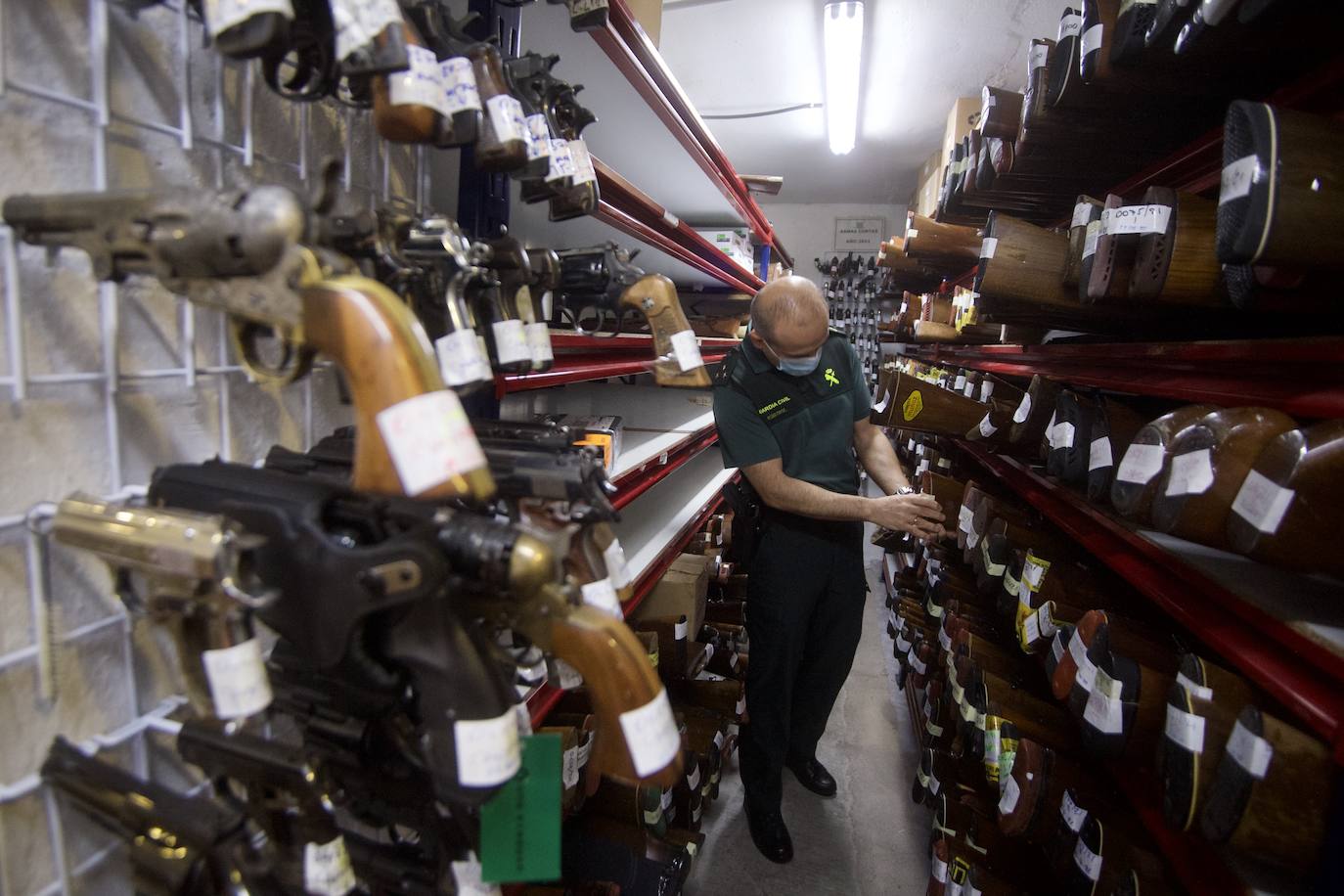 Fotos: La Intervención de Armas de la Guardia Civil cumple 35 años