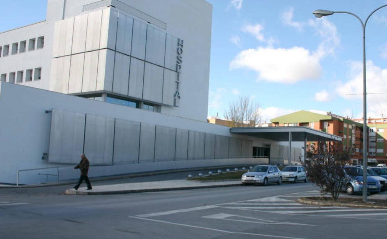 Fachada exterior del hospital Virgen del Castillo.