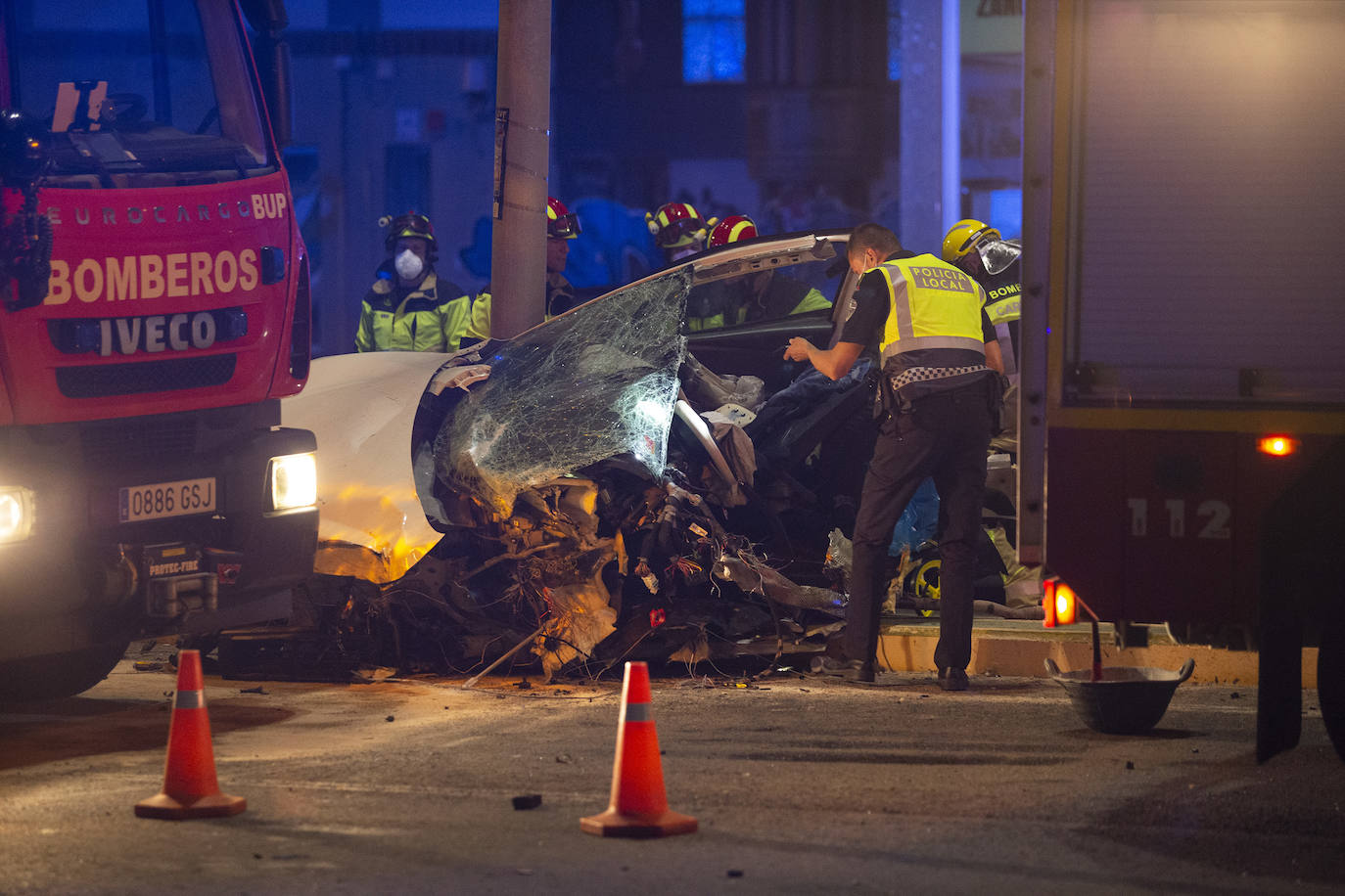 Fotos: Muere un conductor de 25 años al estrellarse en la entrada a Cartagena por la autovía