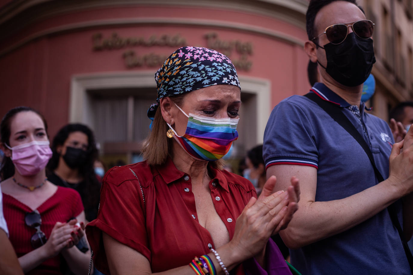 Fotos: Concentración en Murcia para condenar el homicidio de un joven en La Coruña