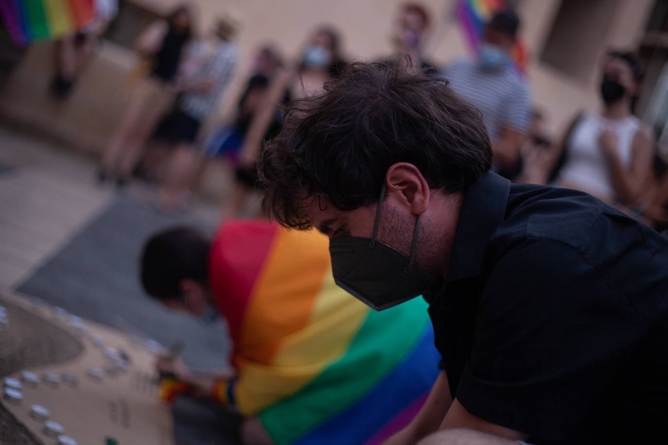 Fotos: Concentración en Murcia para condenar el homicidio de un joven en La Coruña