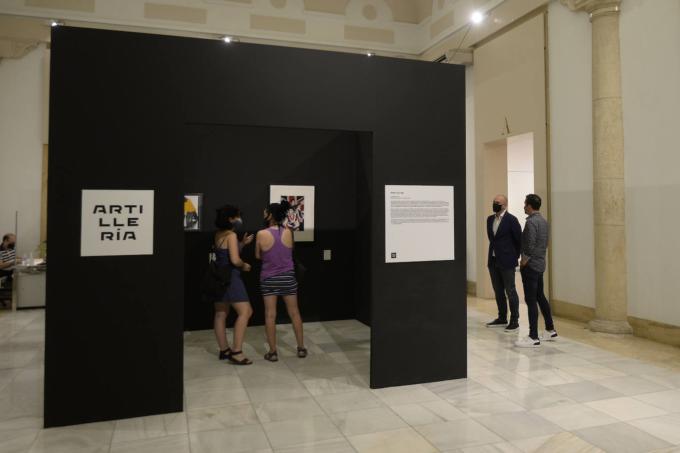 Fotos: ‘Fetiche’ reúne en el Palacio Almudí de Murcia obras de Valdés y Saura