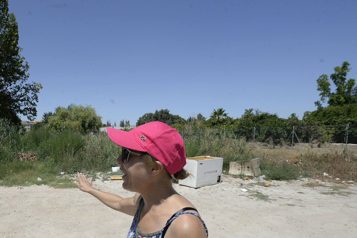 Fotos: Alerta vecinal por el riesgo de fuego en solares y parcelas