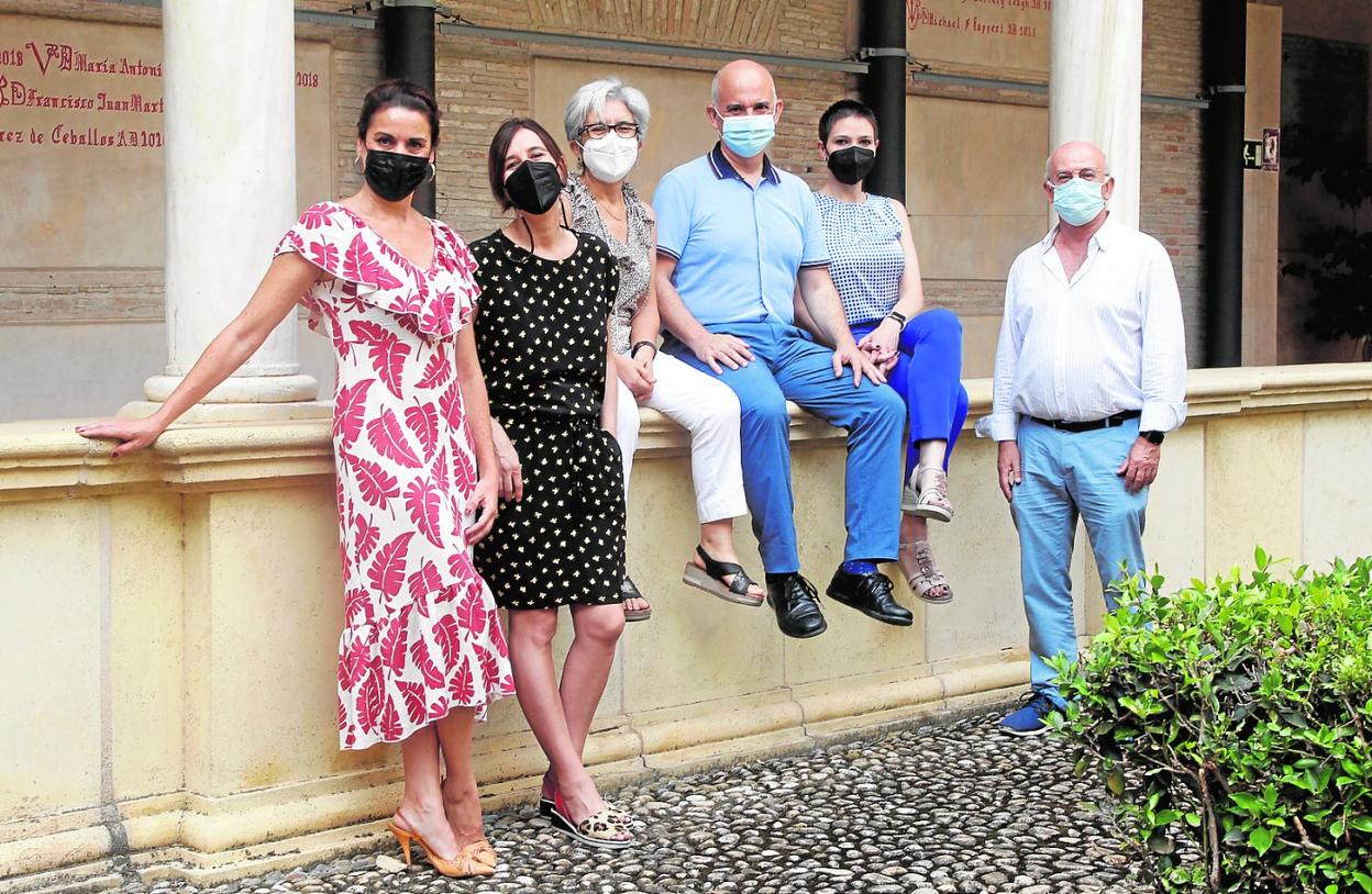 Los investigadores Susana Morales, María Belén Andreu, Ascensión Leciñena, Julián Valero, Inmaculada Méndez y Eduardo Osuna. 