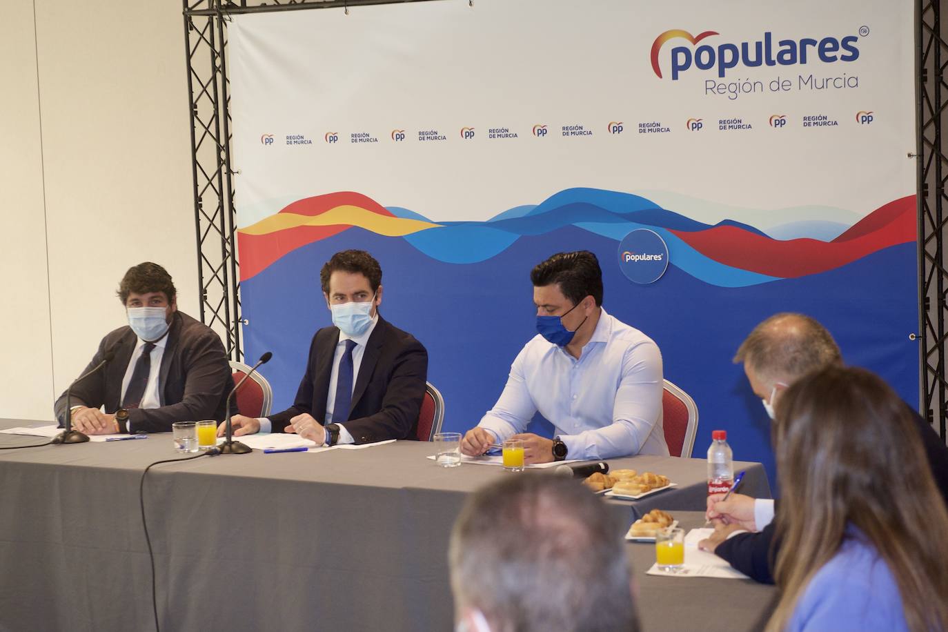 Fotos: Reunión del comité de dirección del PP regional