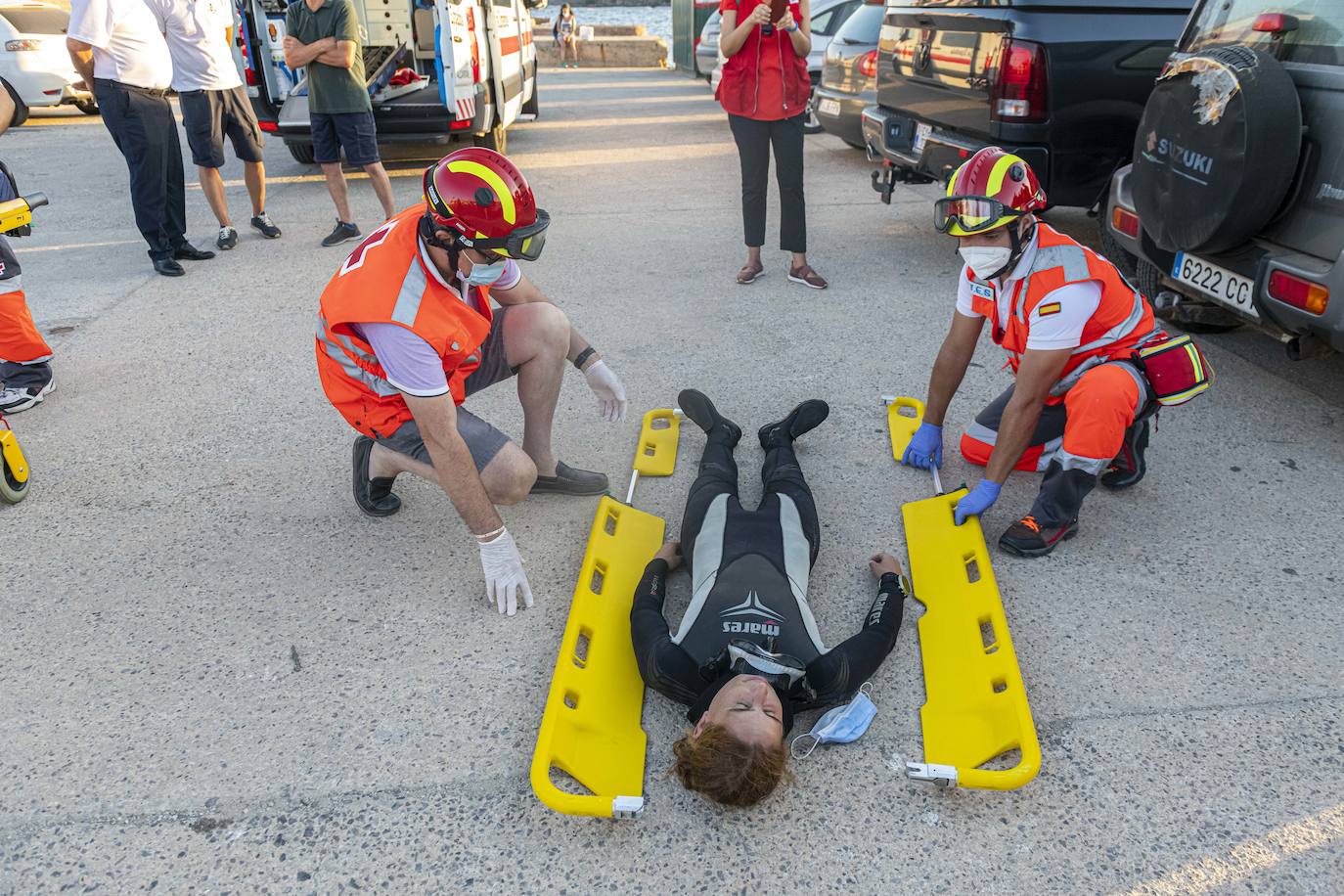 Fotos: Simulacro de un accidente de actividad subacuática en Cabo de Palos coordinado por Salvamento Marítimo