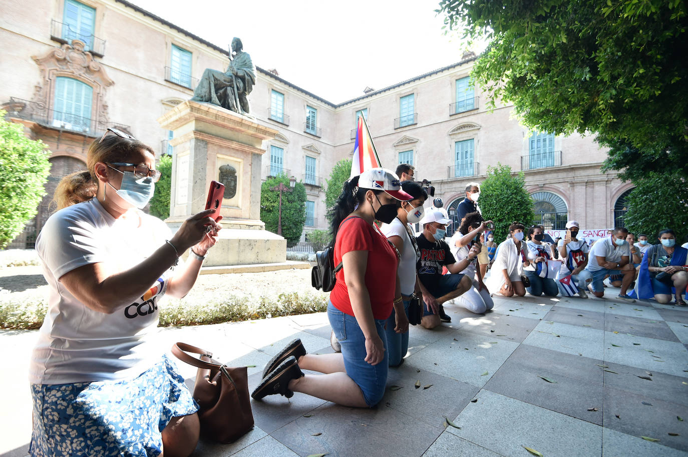 Fotos: Concentración en Murcia en contra del régimen castrista