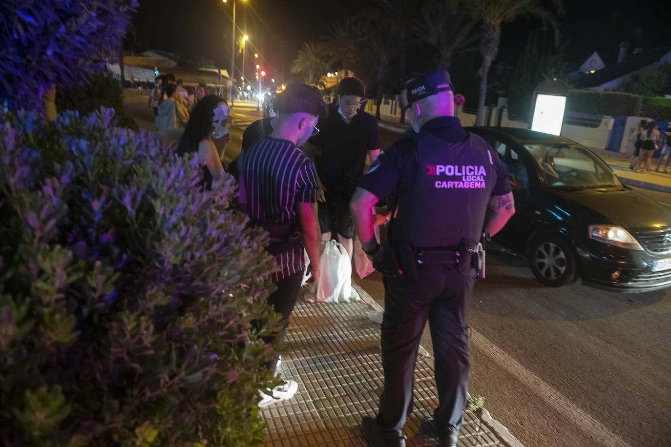 Fotos: Terrazas a rebosar en Cabo de Palos pese al aumento del dispositivo policial