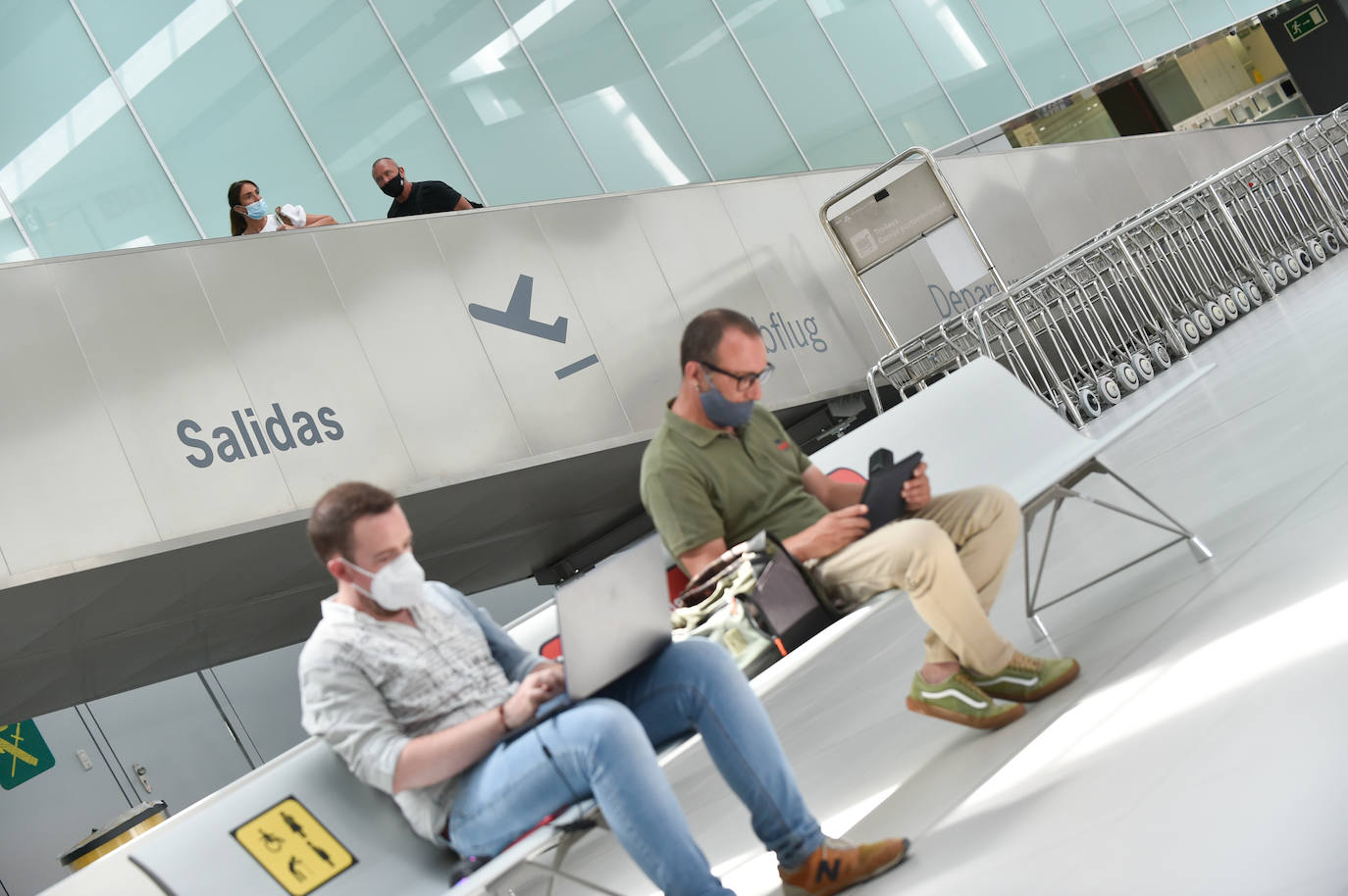 Fotos: El aeropuerto de la Región busca nuevas rutas con Madrid, Galicia, Francia y Alemania