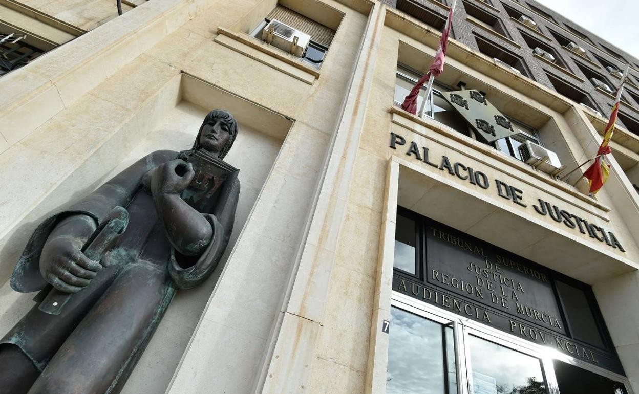 Imagen de archivo del Palacio de Justicia de Murcia. 