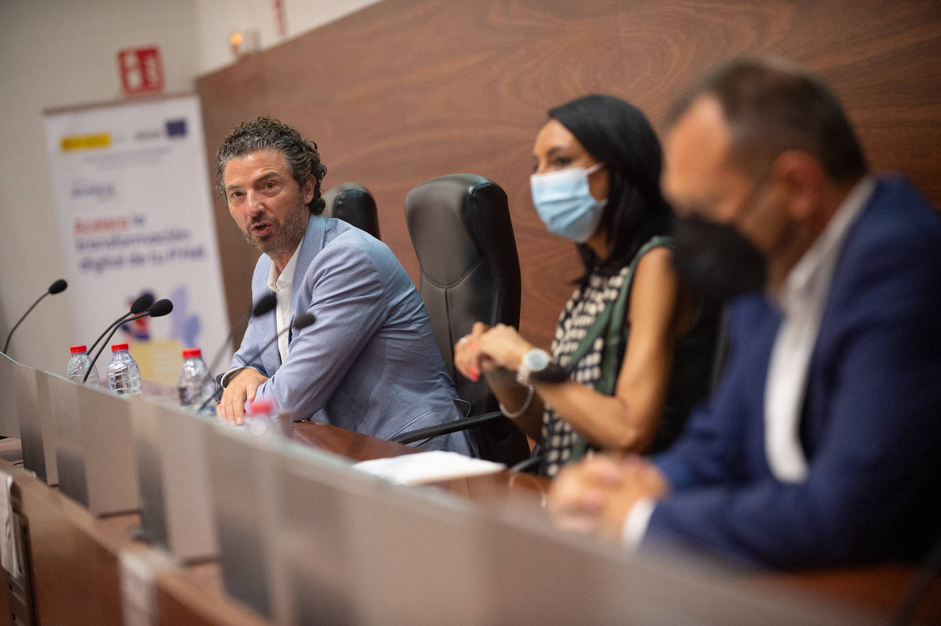 Fotos: Valle Miguélez preside la inauguración de la Oficina Acelera Pyme