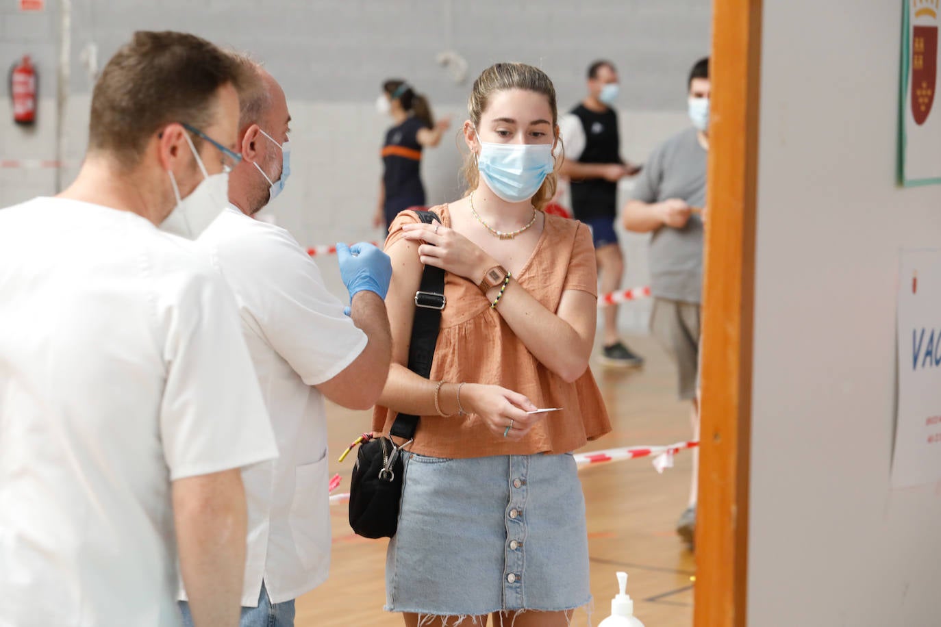 Fotos: Los jóvenes de Lorca se inmunizan contra la Covid