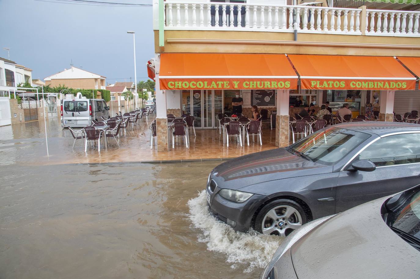 Calles inundadas en Mazarrón por la lluvia, este lunes.