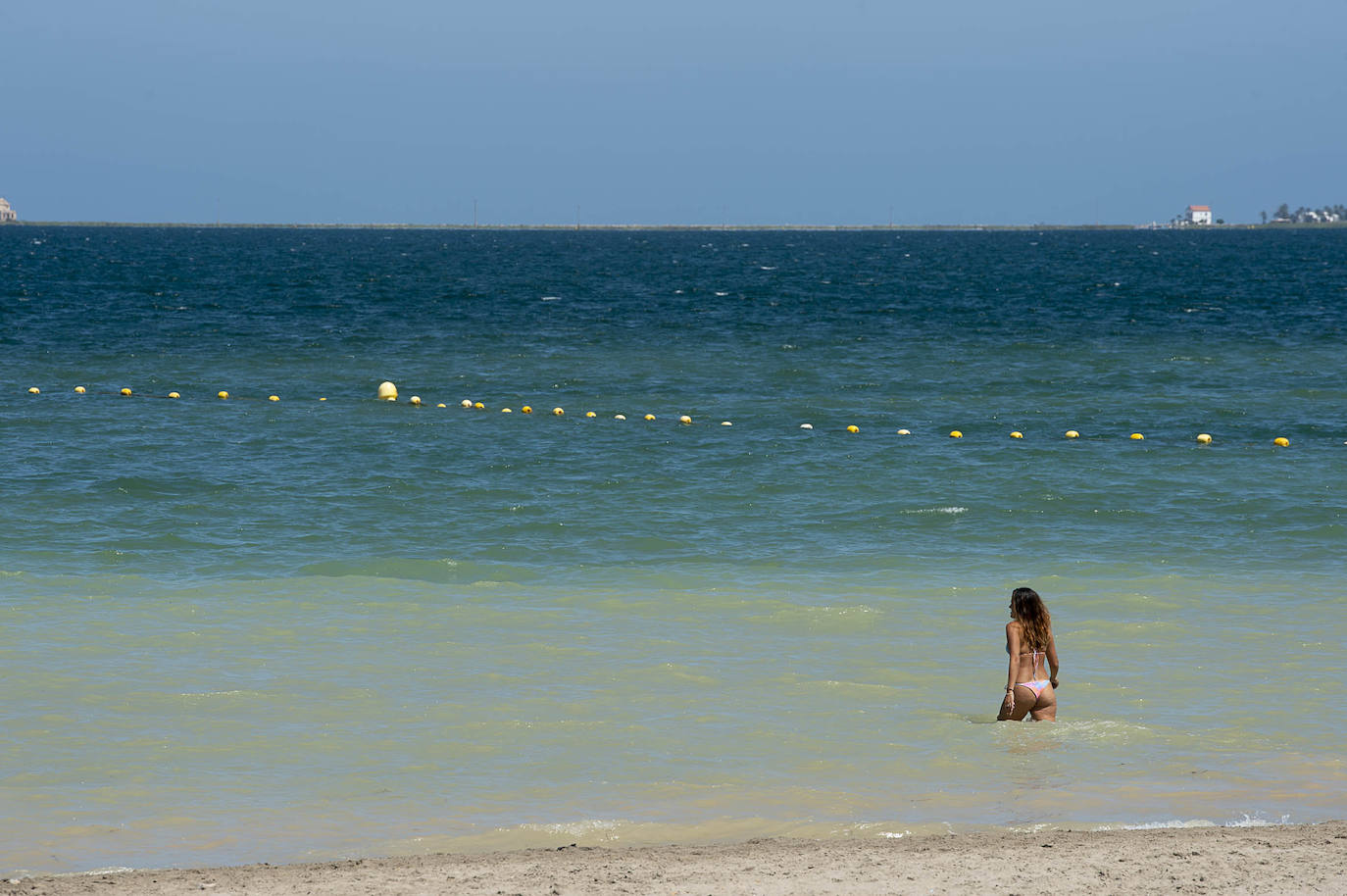 Fotos: La rotura de una tubería en San Javier provoca un vertido de agua dulce al Mar Menor