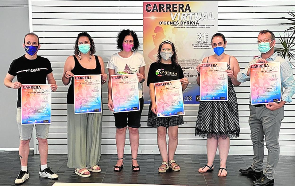 Presentación de la carrera solidaria de D'Genes, ayer. 