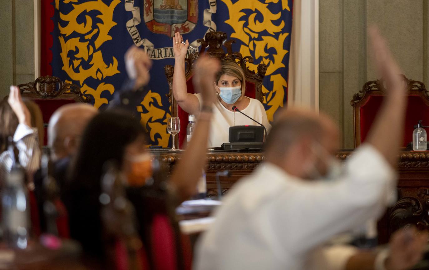 Fotos: El Pleno de Cartagena exige a Vélez un debate inmediato y abierto sobre la ubicación del Centro de Extranjeros