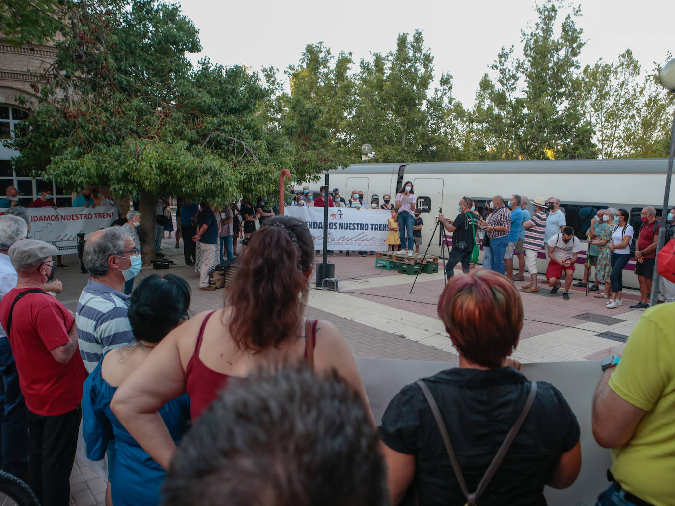 Fotos: Protesta en Lorca contra el cierre de la línea de Cercanías Murcia-Águilas