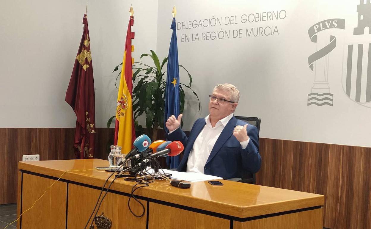 José Vélez, en rueda de prensa, este miércoles.