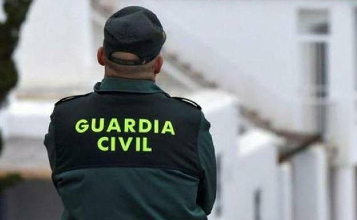 Un agente de la Guardia Civil. 