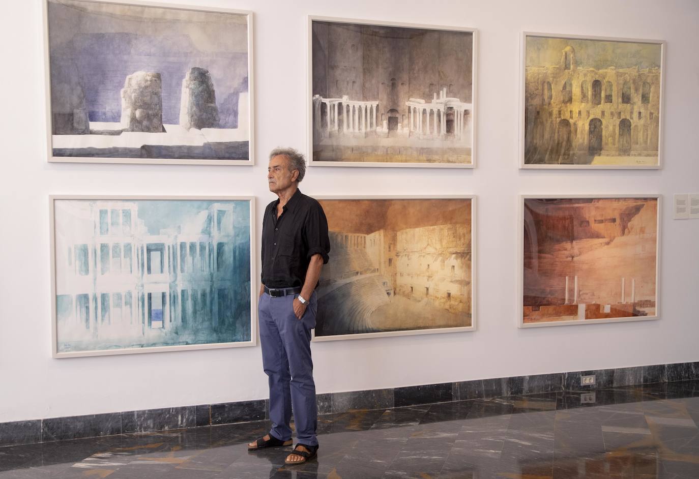 Fotos: Pedro Cano presenta &#039;Teatros&#039;, su última exposición en Cartagena