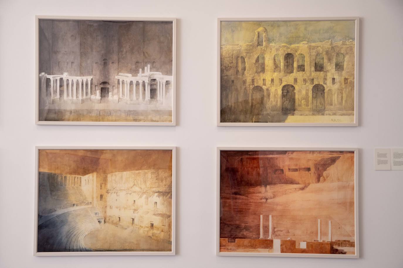 Fotos: Pedro Cano presenta &#039;Teatros&#039;, su última exposición en Cartagena