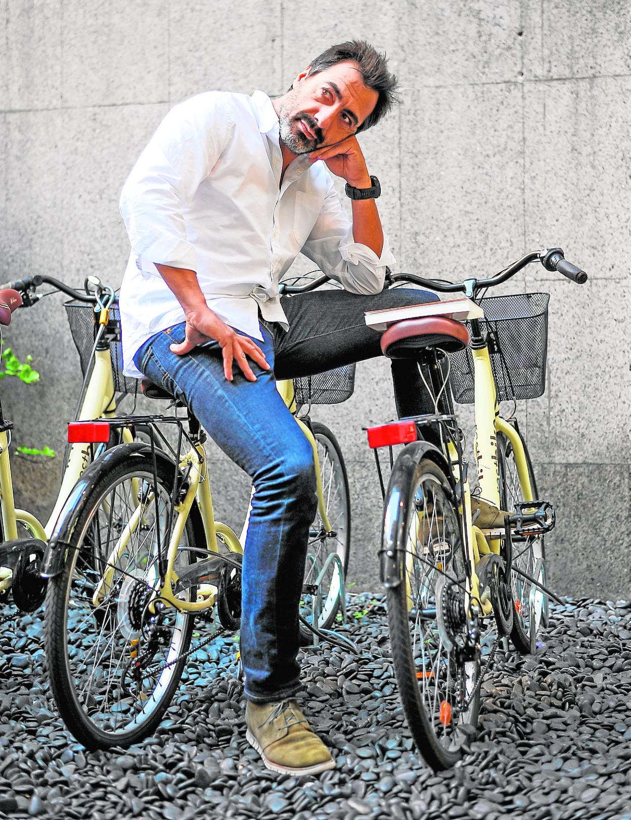 El polifacético periodista y escritor Juan del Val. 