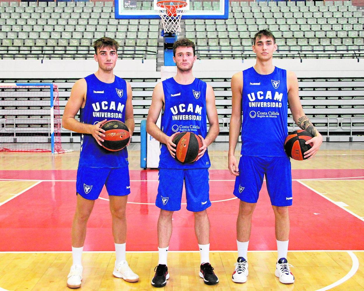 Noah Churchill, Pau Tendero y Will Falk, canteranos del UCAM. 