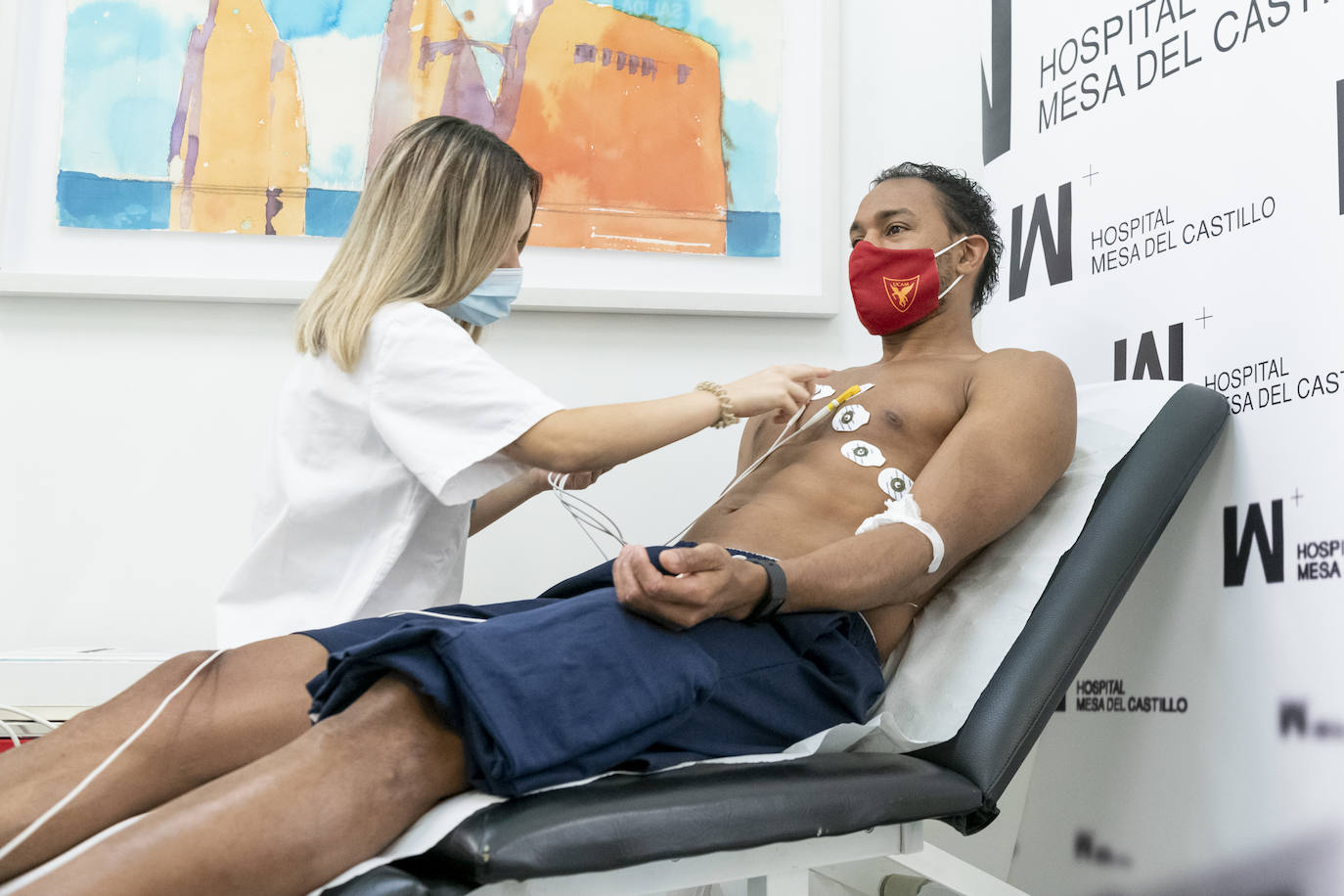 Fotos: La primera plantilla del UCAM pasa reconocimiento médico