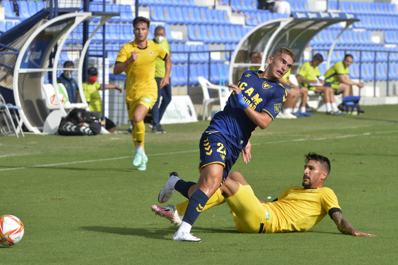 Fotos: El empate del UCAM CF ante el Hércules, en imágenes