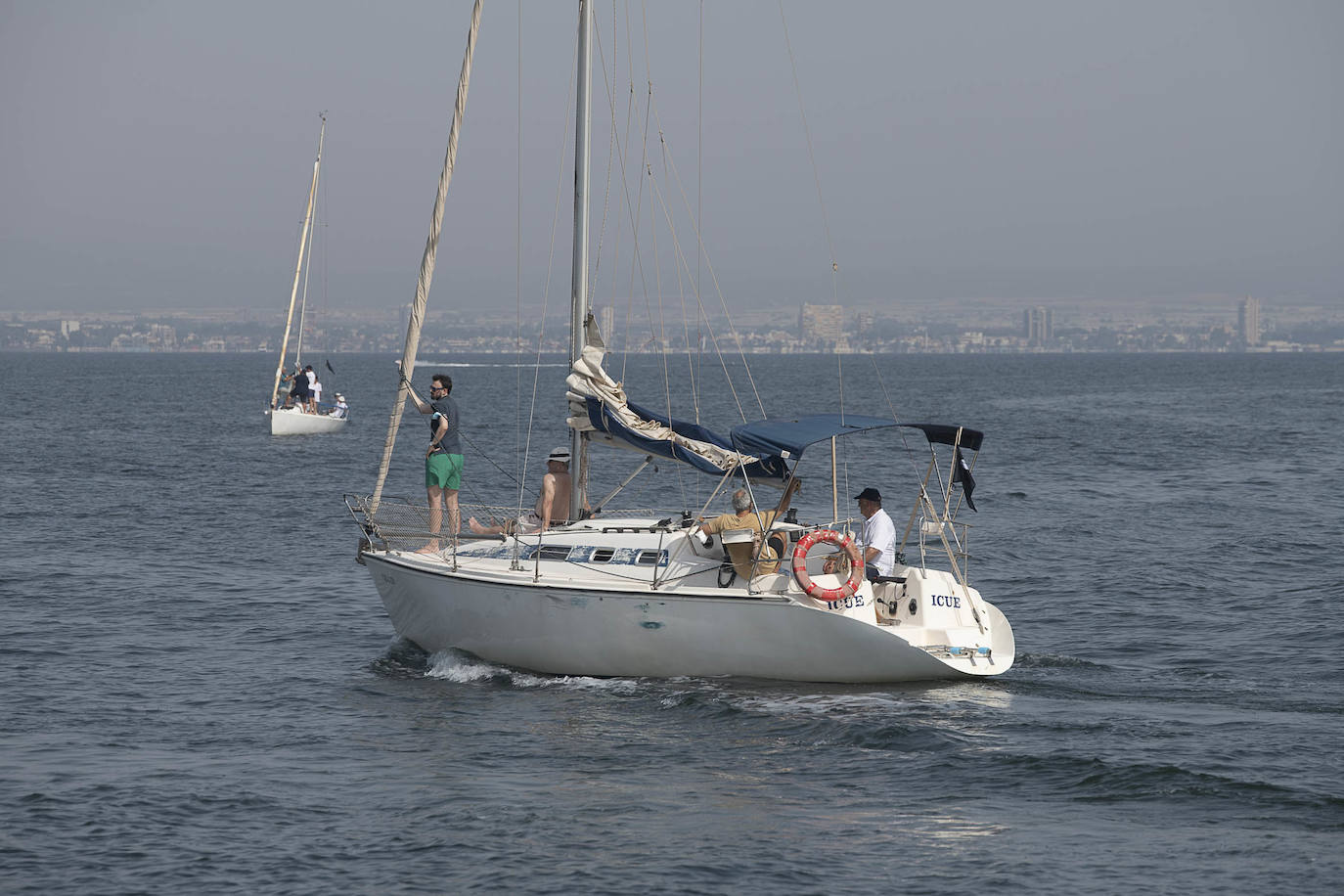 Fotos: Medio centenar de veleros salen a navegar unidos en defensa de una voz propia para el Mar Menor
