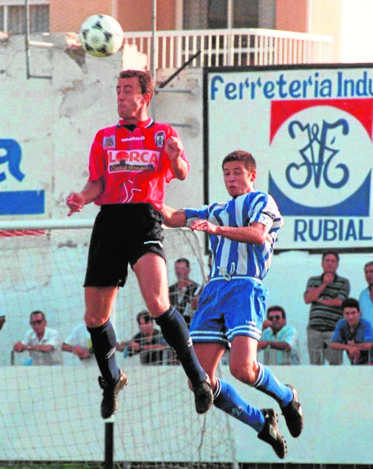 Jugada del Águilas-Lorca del trofeo de 1998. 