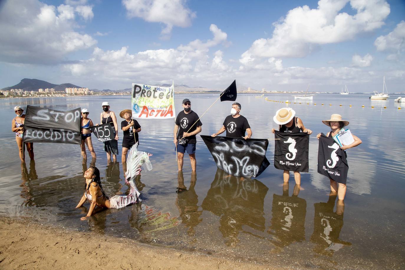 Fotos: Nueva protesta reivindicativa por el «ecocidio» del Mar Menor