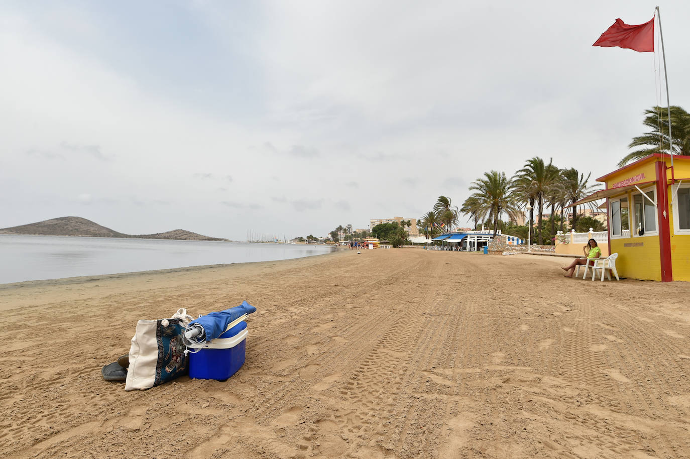Fotos: Nuevo cierre de playas al cumplirse una semana con peces muertos en el Mar Menor