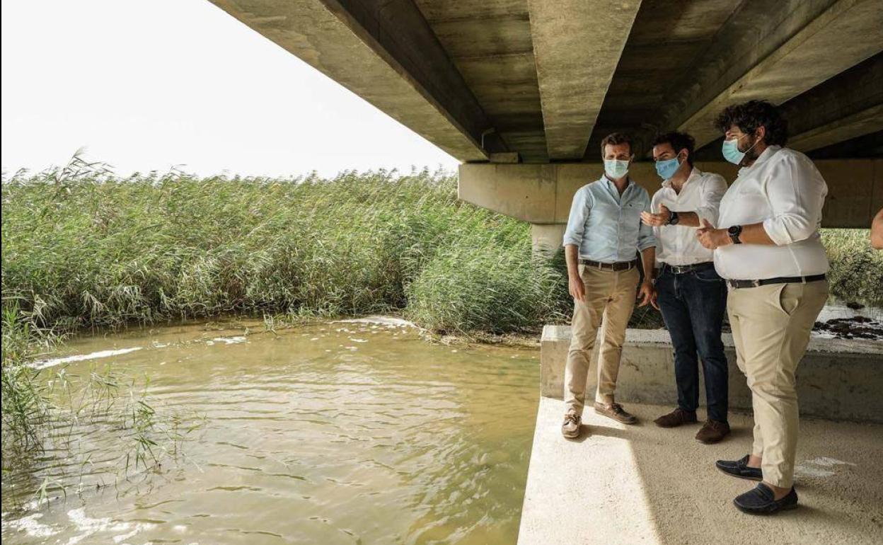 Pablo Casado, Teodoro García Egea y Fernando López Miras, este lunes.