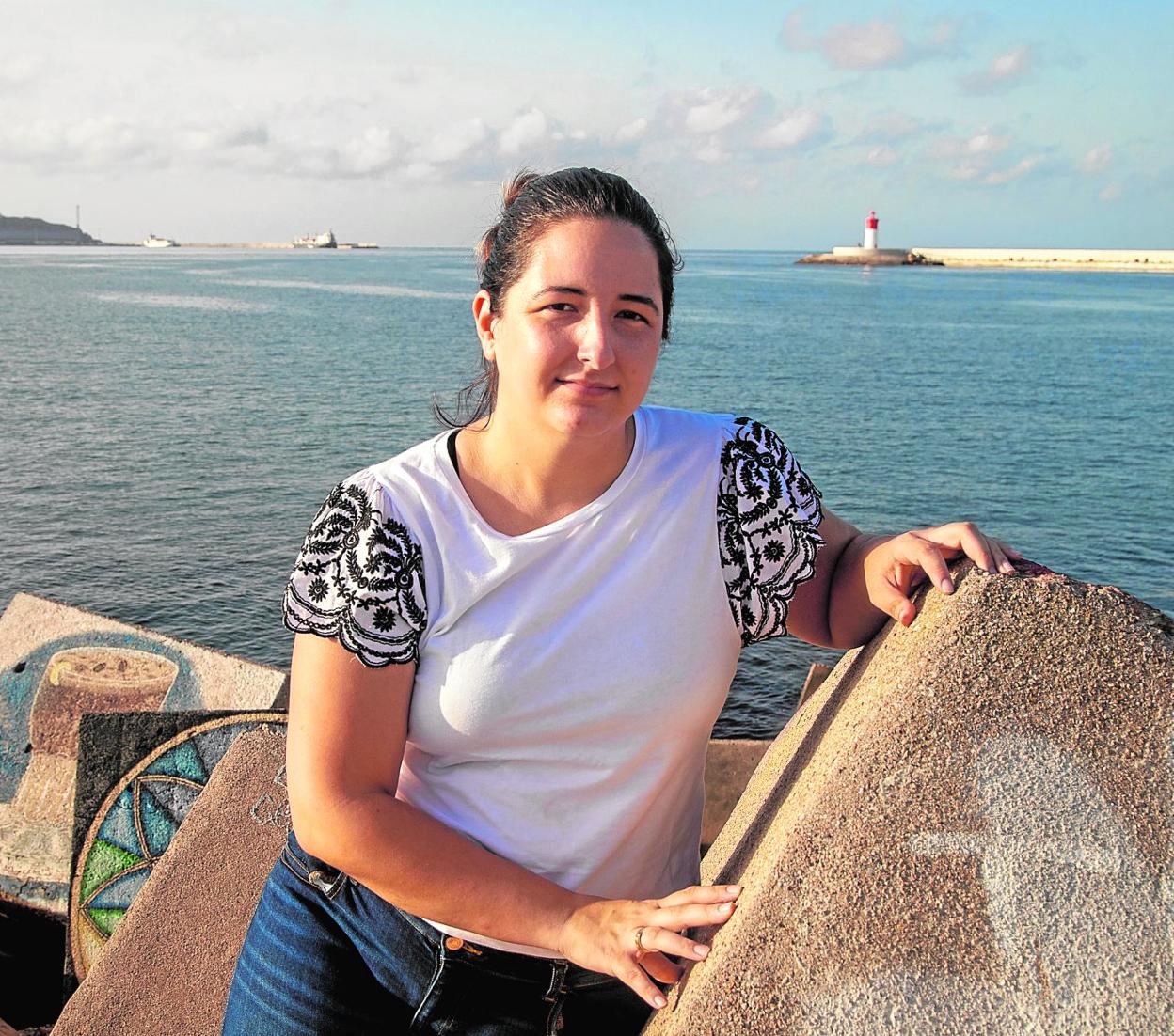 María Gómez fotografiada para esta entrevista en el Faro de la Curra (Cartagena). 