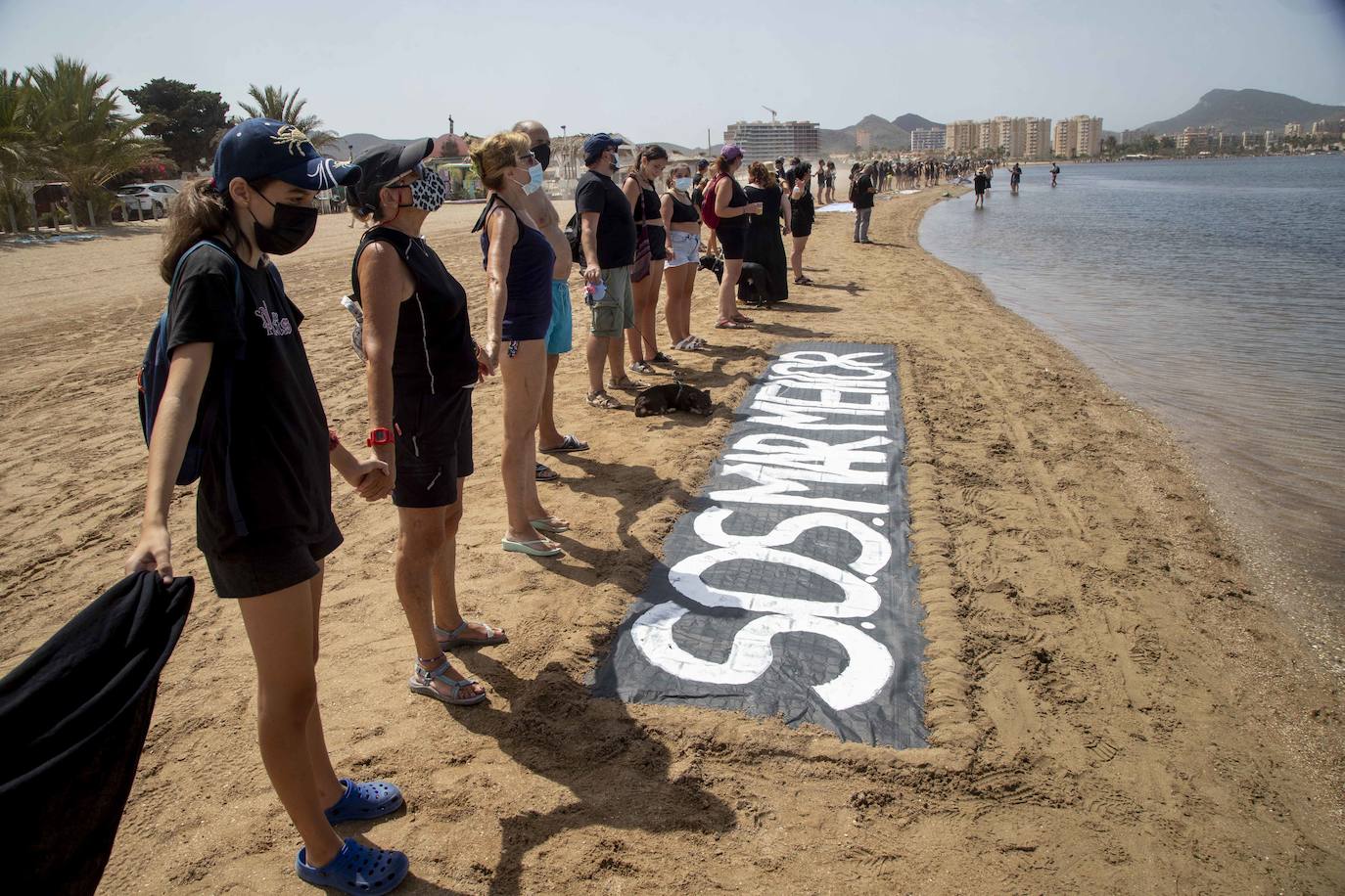 Fotos: Protesta en la Playa de los Alemanes en defensa del Mar Menor