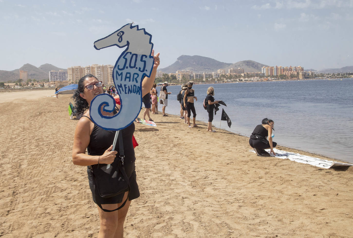 Fotos: Protesta en la Playa de los Alemanes en defensa del Mar Menor