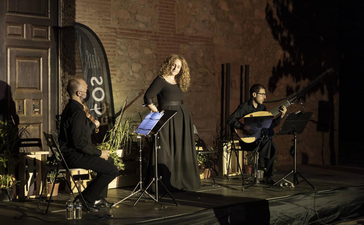 Raquel Andueza, durante su actuación en Pliego.