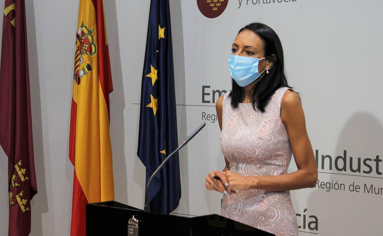 La consejera Valle Miguélez presenta el programa de subvenciones 'Recupera Covid-19'. 