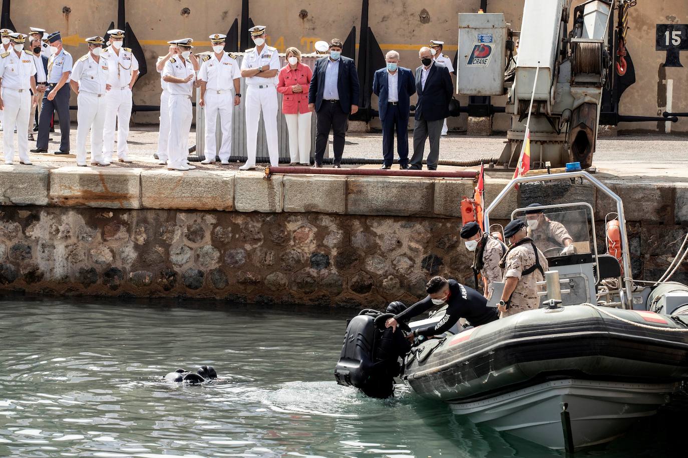 Fotos: El Rey visita en Cartagena la Fuerza de Medidas Contraminas de la Armada en su 75 aniversario