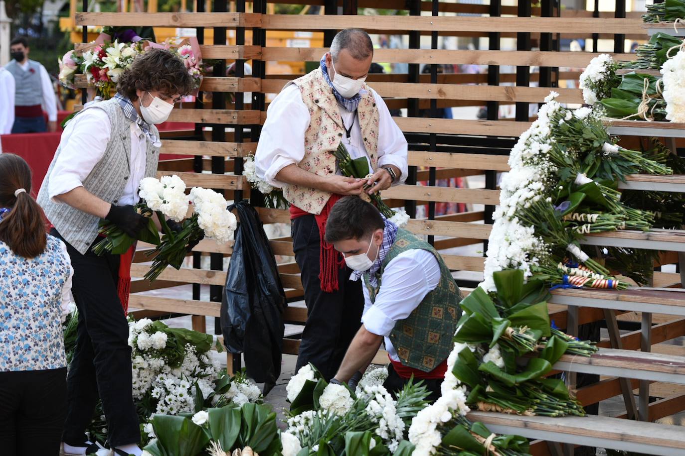 Fotos: Así han sido las atípicas Fallas de Valencia con mascarillas y abanicos