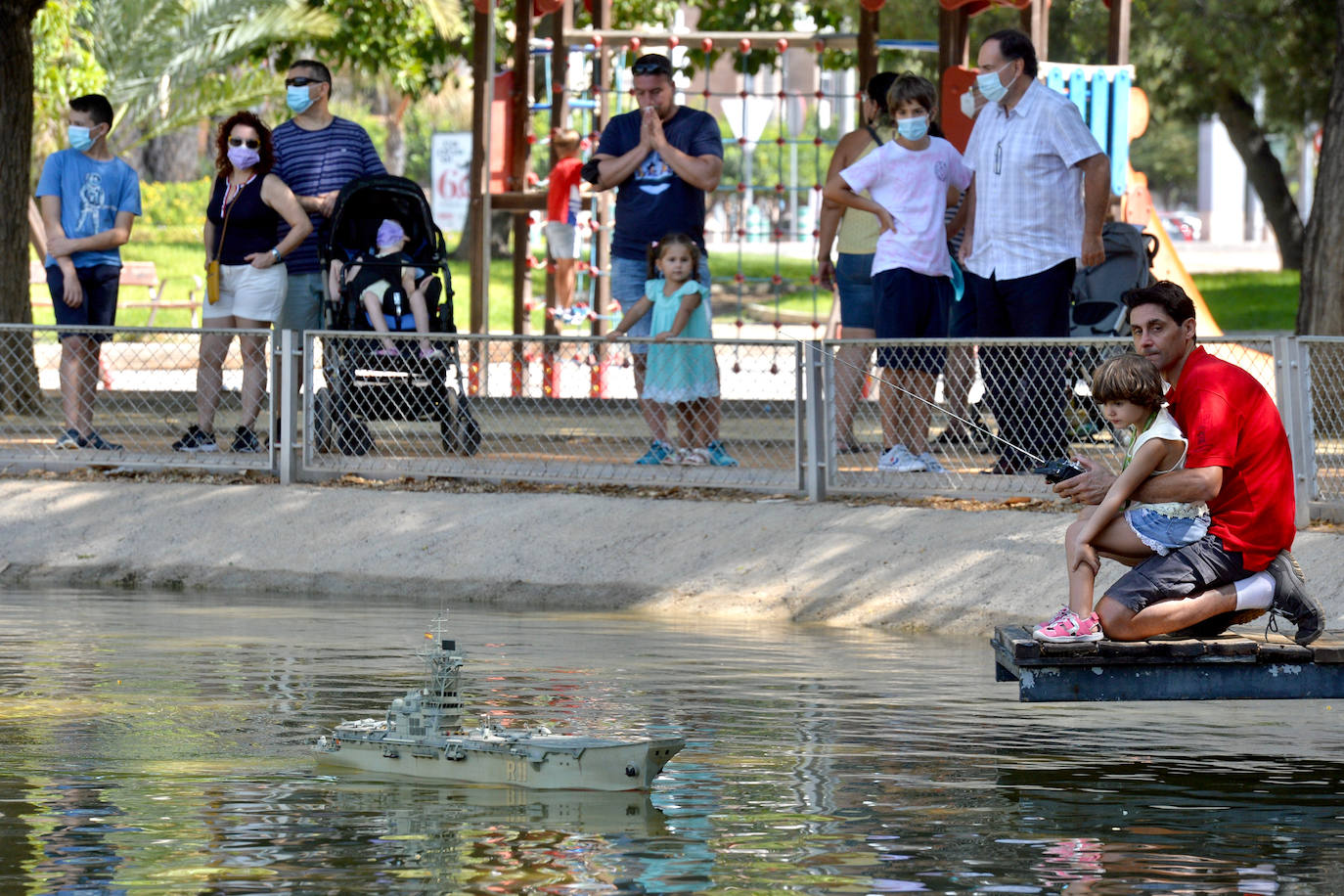 Fotos: Modelismo naval para chicos y grandes en El Carmen