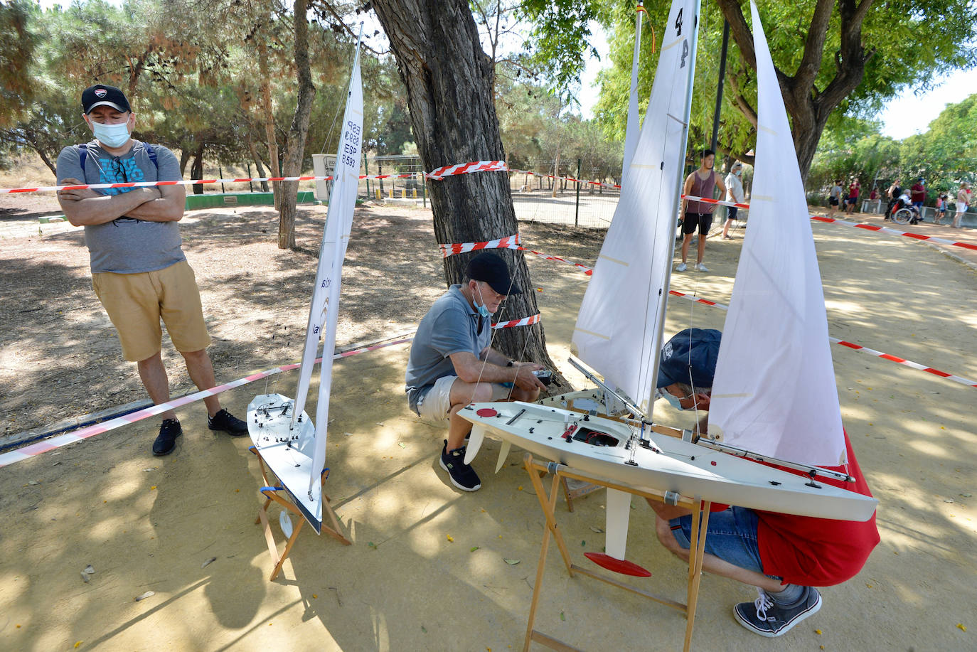Fotos: Modelismo naval para chicos y grandes en El Carmen