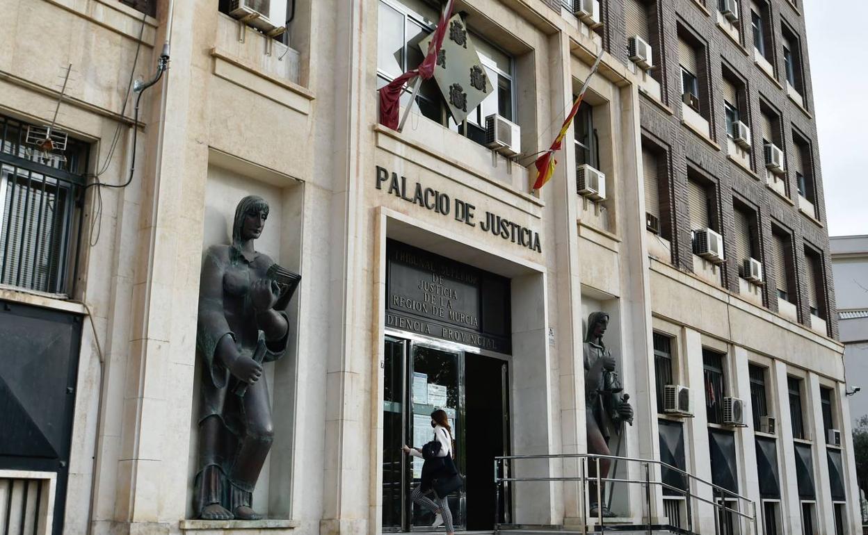 Imagen de archivo del Palacio de Justicia de Murcia. 