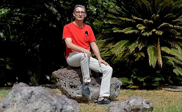 El pianista Pedro Valero, fotografiado ayer en los alrededores del Auditorio Víctor Villegas de Murcia. 